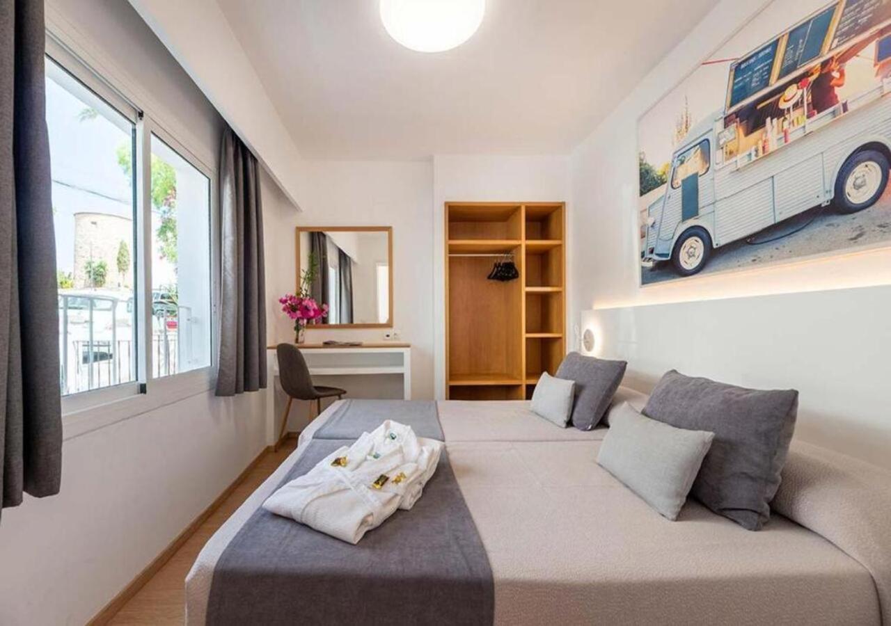 Cenit&apts. Sol Y Viento Apartahotel Ibiza
